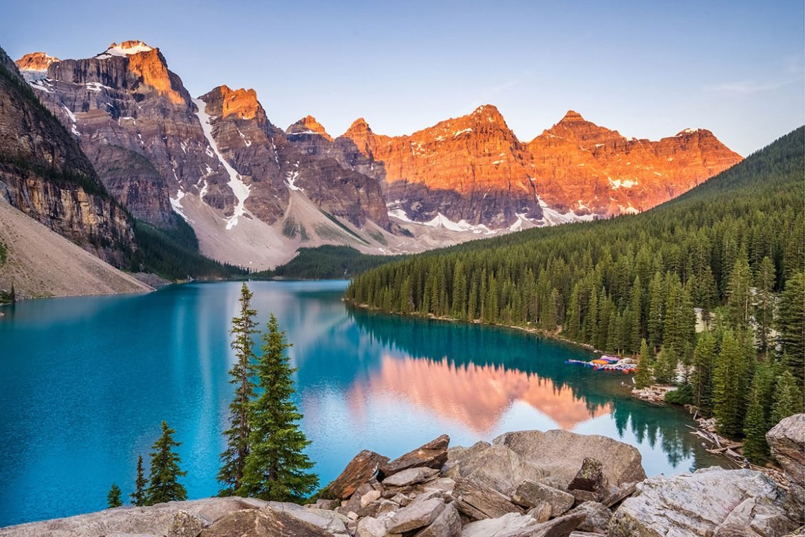 Moraine Lake in Banff National Park, Alberta, Canada.