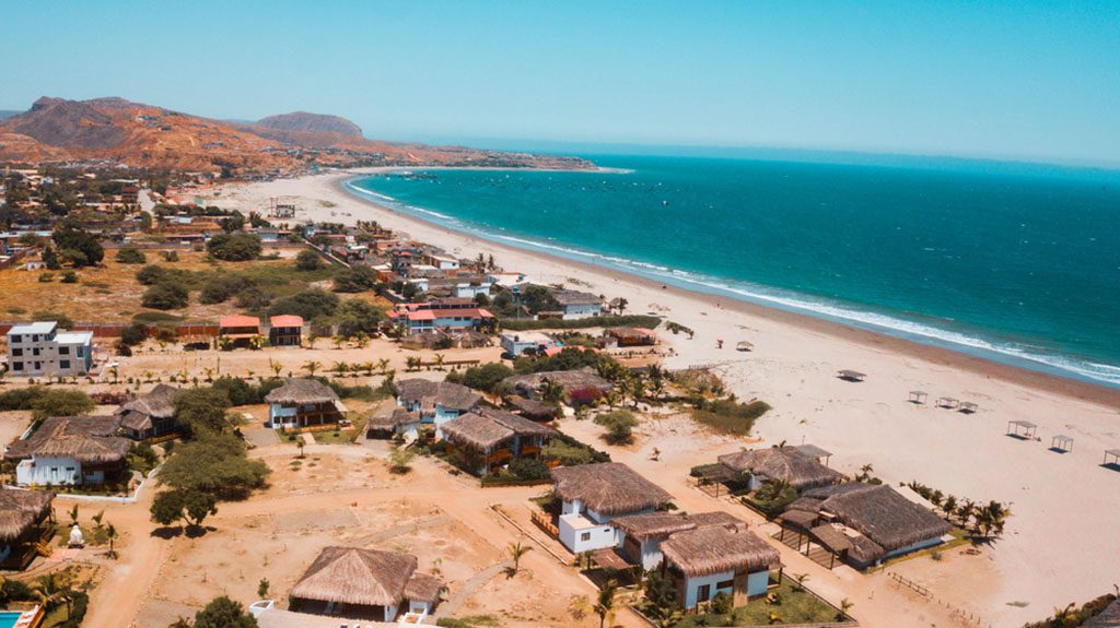 Los Organos Beach in Piura, Peru. Photo by Blitcher, Shutterstock.