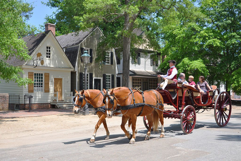 Horse drawn carriage tours in Williamsburg