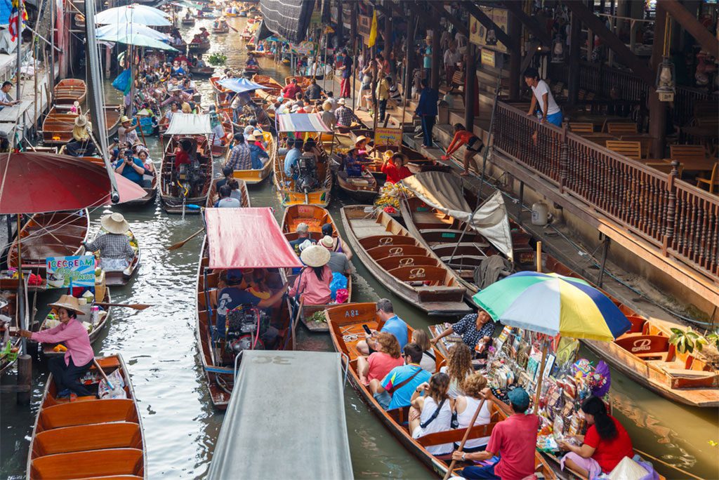 Damnoen Saduak Floating Market in Thailand
