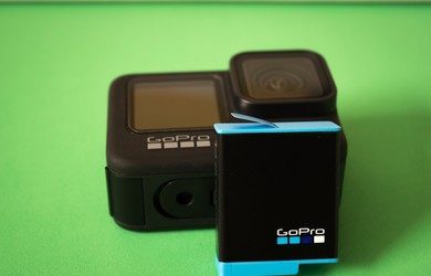 GoPro Hero 9 Black and battery on a green background in Avola, Sicily