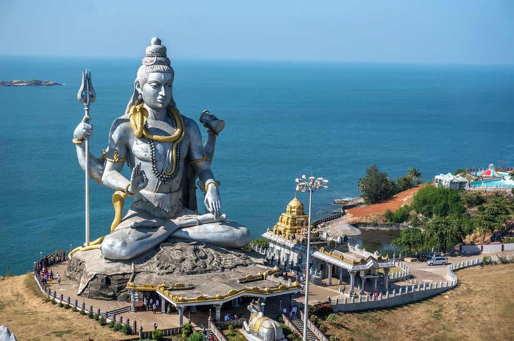 Lord Shiva Statue in Murudeshwar - An Iconic Sight in the Top 10 Tourist Places in Karnataka