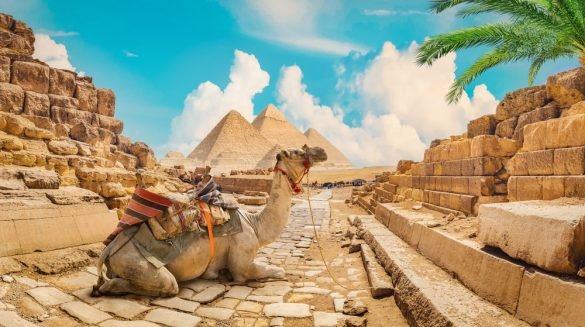 hottest place in egypt in december