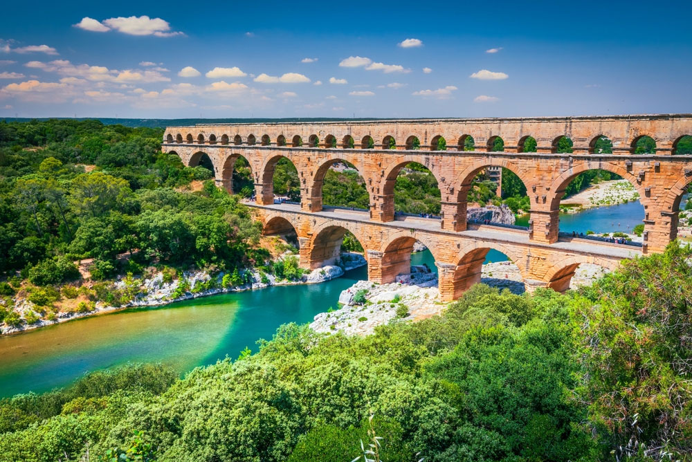 Pont du Gard: Ancient Aqueduct Marvel