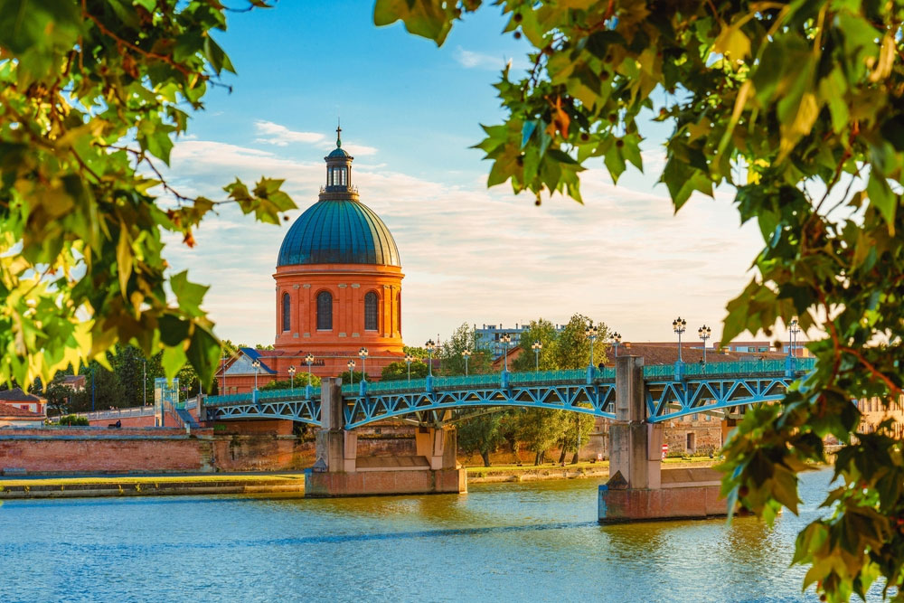 Wander Through the Historic Streets of Toulouse